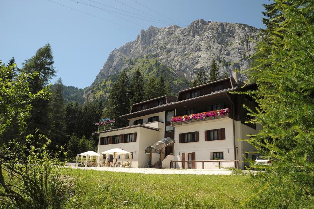 Residence Regina Delle Dolomiti Рокка-Пьеторе Экстерьер фото